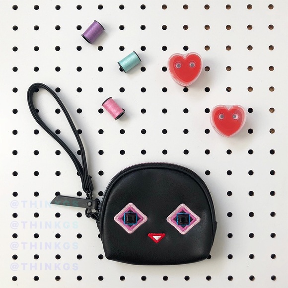 💕 🌈 Black Mini Gem Face Purse - Picture 1 of 3
